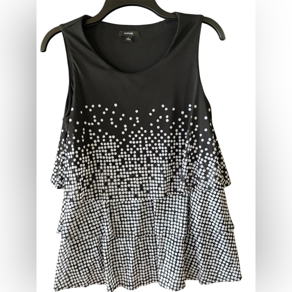 Dressy Alfani top, black and white sleeveless. Size small.